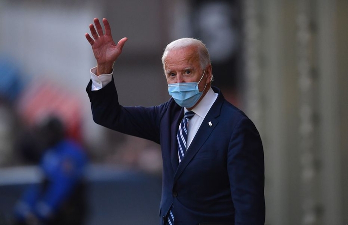 Apklausa: dauguma vokiečių džiaugiasi J. Bideno pergale