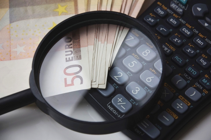 ECB dar apkarpė bazines palūkanas