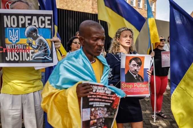 Diplomatinę poziciją keičianti Pietų Afrika priima Zelenskį
