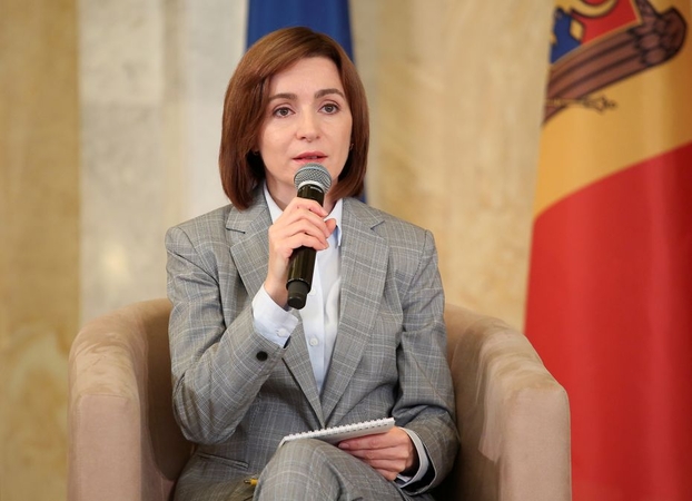 Moldovos išrinktoji prezidentė atsisakė narystės partijoje