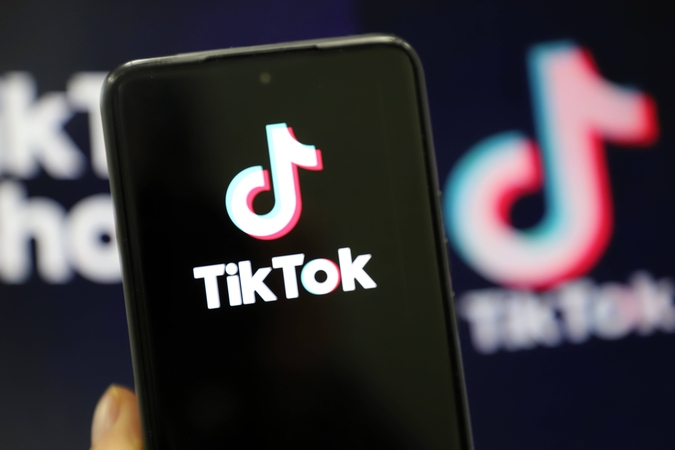 Trumpas neatskleidžia galimų „TikTok“ pirkėjų