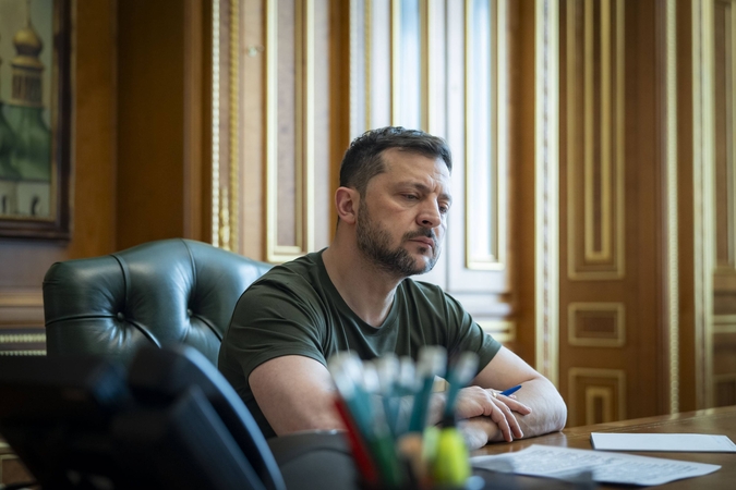 Apklausa: išaugo ukrainiečių pasitikėjimas Zelenskiu