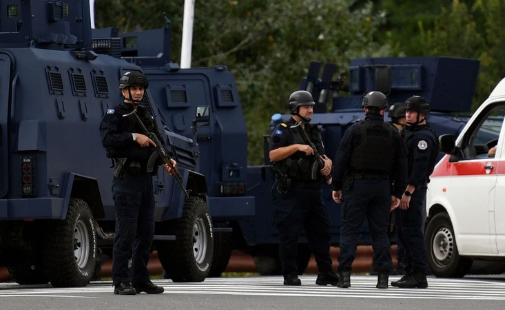 Serbija sako sulaikiusi Kosovo policininką nužudžiusios užpuolikų grupės įtariamą lyderį