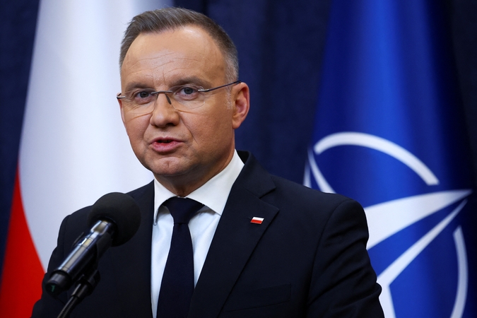 Lenkijos prezidentas ragina Zelenskį bendradarbiauti su Trumpu