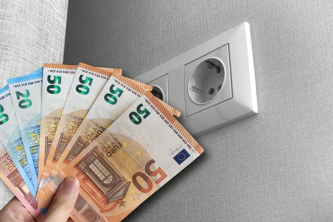 Žiniasklaida: atsijungus nuo BRELL tinklo, gali trumpam pakilti elektros kainos