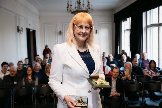 Kauniečių rašytojų Vieno lito literatūrinė premija – rašytojai Linai Navickaitei
