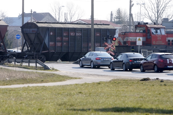 Klaipėdiečiai skundžiasi dėl spūsčių prie pervaržų: miesto valdžia ieško sprendimų