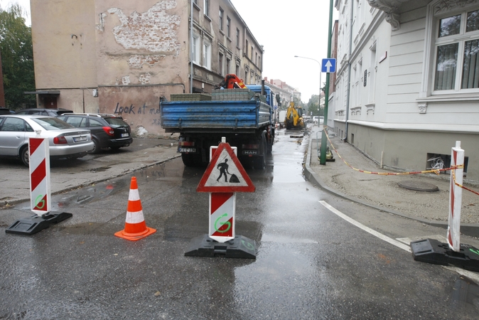 Uostamiestyje vairuotojai turės būti atidūs: dėl kelio remonto darbų ribos eismą