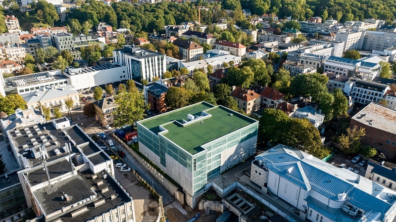 Kauno centre – daugiaaukštė automobilių saugykla