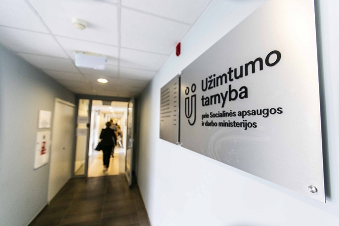 Užimtumo tarnyba: Lietuvoje tikimasi spartesnio darbo rinkos atsigavimo