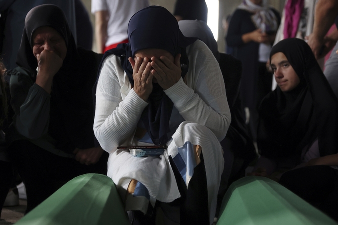 Per Srebrenicos genocido metines paminėjo Ukrainą: sugrįžo brutalus karas