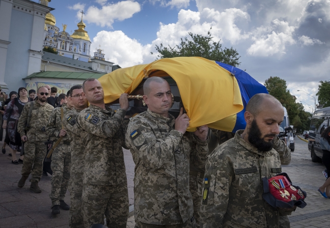 Rusiją vadinti teroristine – nepakanka: kokių veiksmų dar reikėtų imtis?