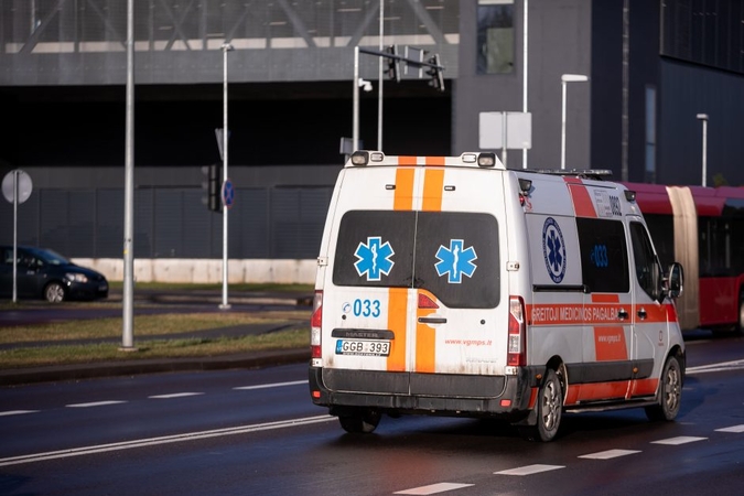 Paramedikai braukia ašarą po krepšininko mirties: mes mokame žmonių gyvybėmis