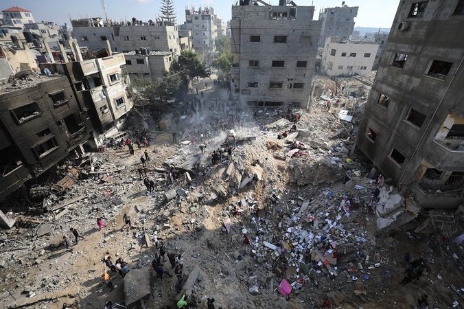 „Hamas“ vyriausybė: Gazos Ruože žuvusiųjų skaičius padidėjo iki 12 tūkst.