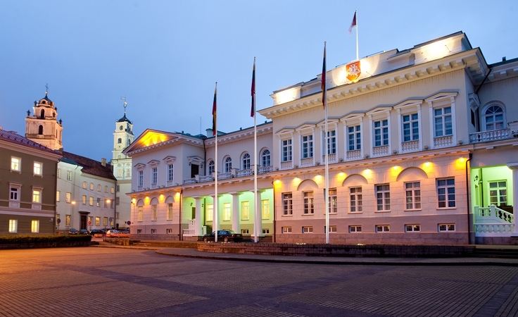 Kandidato į prezidentus portretas: tarp tinka ir patinka