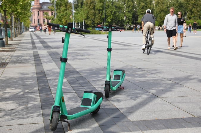 Vilniuje įrenginėjamos el. paspirtukams skirtos stovėjimo vietos
