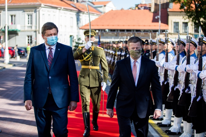 R. Karoblis: konvencinės grėsmės niekur nedingo ir tebelieka