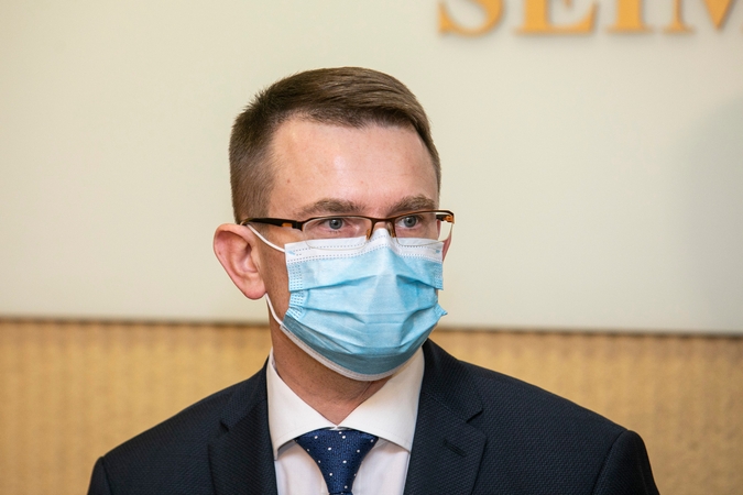 Sveikatos ministras A. Dulkys: vakcinų pakaks ir „deficito“ nebus (interviu)