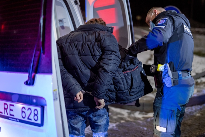 Sulaikant neblaivų smurtautoją, Biržuose nukentėjo du policininkai