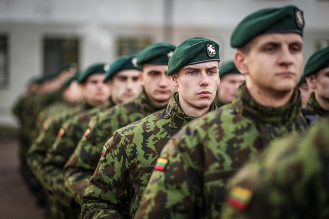 Šauktinių savanorių gretos didėja