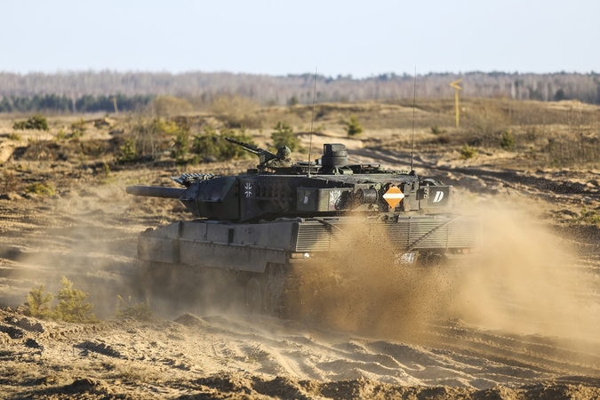 Įspėja: keliais judės karinė technika – prasideda NATO bataliono pratybos
