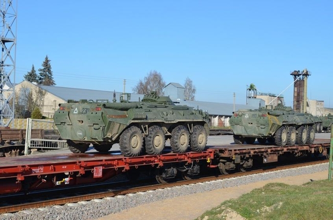Lietuva derasi su JAV dėl karinės technikos dislokavimo