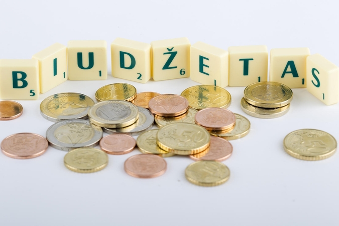 Patobulintame 2016 metų biudžeto projekte – mažesnis deficitas