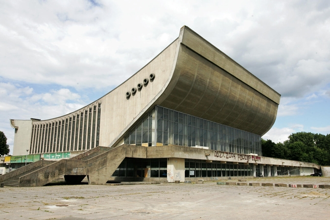 Dėl įstrigusio Kongresų centro projekto valstybė praranda šimtus milijonų eurų