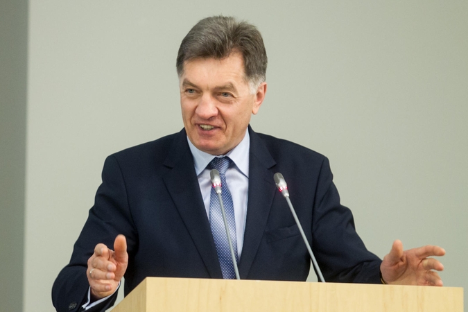 Premjeras į  EK kritiką dėl biudžeto numoja ranka