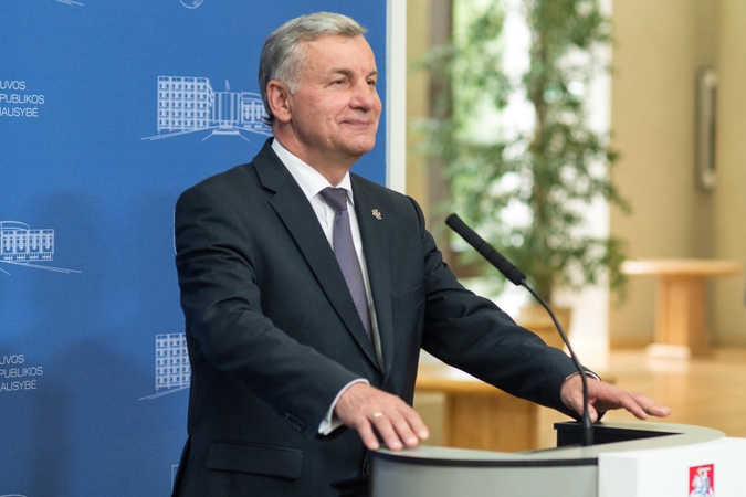 Sumanė muitinės vadovus pamaloninti valstybinėmis pensijomis