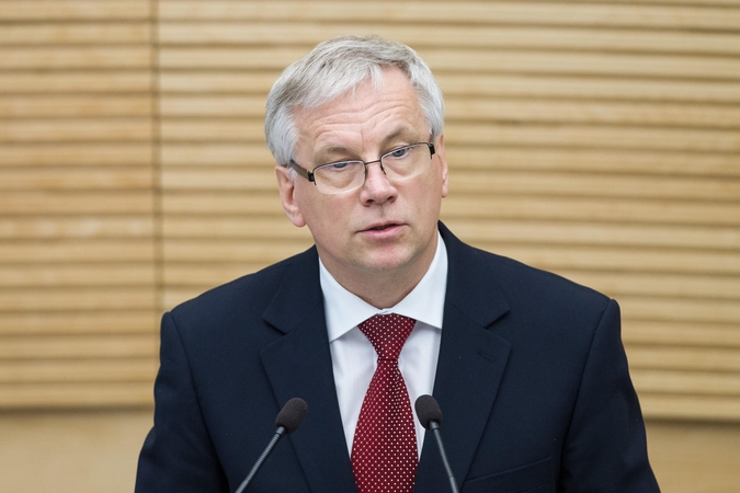 Finansų ministras: išlaidavimas yra sąmoningas