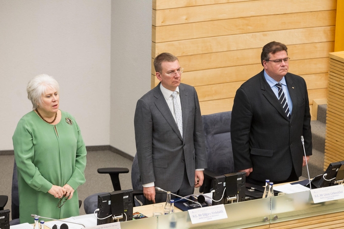 Ministrai: sankcijos Rusijai turi būti pratęstos