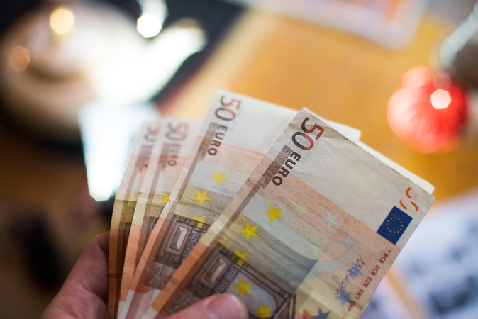 Išmokas siūloma mokėti ir nedeklaravusiems gyvenamosios vietos