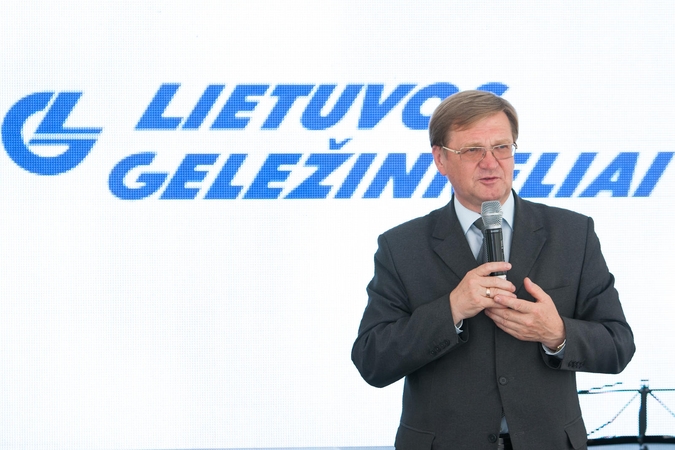Atsistatydina „Lietuvos geležinkelių“ vadovas S. Dailydka