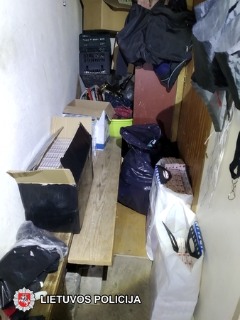 Pareigūnai „uždarė“ visą parą veikusią kontrabandos „prekyvietę“