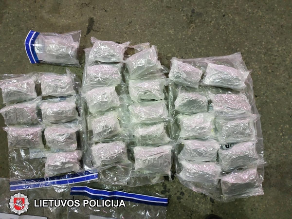 Sėkminga operacija: sulaikytas didelis narkotikų kontrabandos krovinys