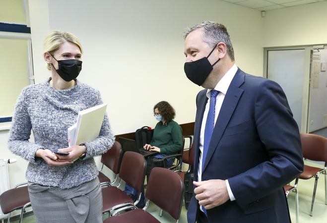 VRK panaikino Seimo nario A. Guogos mandatą, o jo vietą parlamente pripažino A. Skardžiui. 