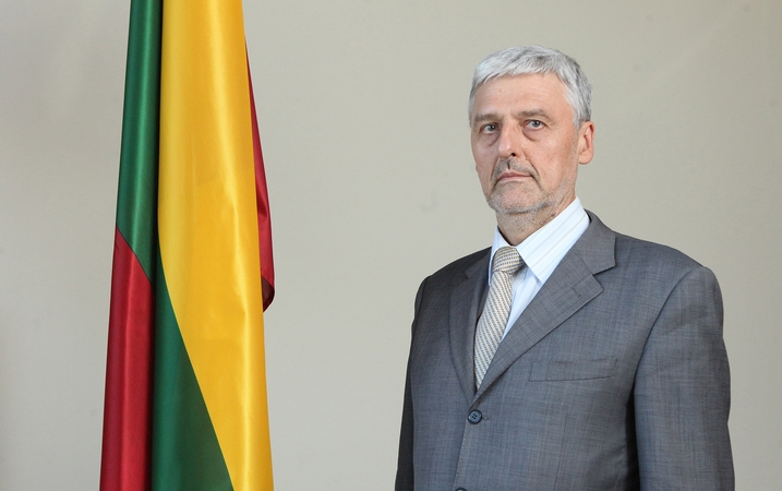 Skirta signataro renta tarnybą baigusiam diplomatui A. Taurantui