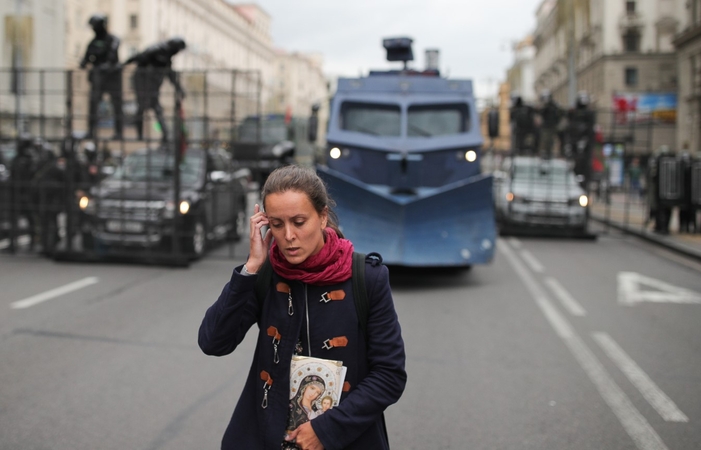 Baltarusiai vėl rengiasi protestui – į Minsko centrą vyksta karinė technika