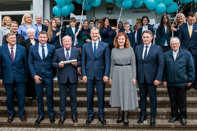 Vizitas: Kauno rajone G. Paluckas susipažino su vystomais švietimo projektais ir paminėtas savivaldybės 70-metis.