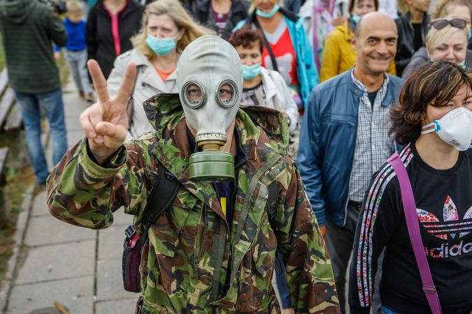 Protestai: klaipėdiečiai ne tik rašo skundus dėl mieste tvyrančios smarvės, bet ir rinkosi į protesto eiseną.