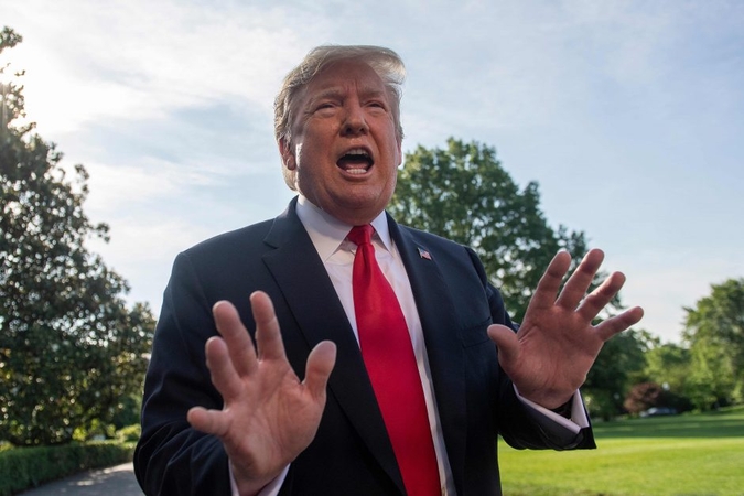 D. Trumpas užsipuolė FTB direktorių dėl Rusijos kišimosi vertinimo