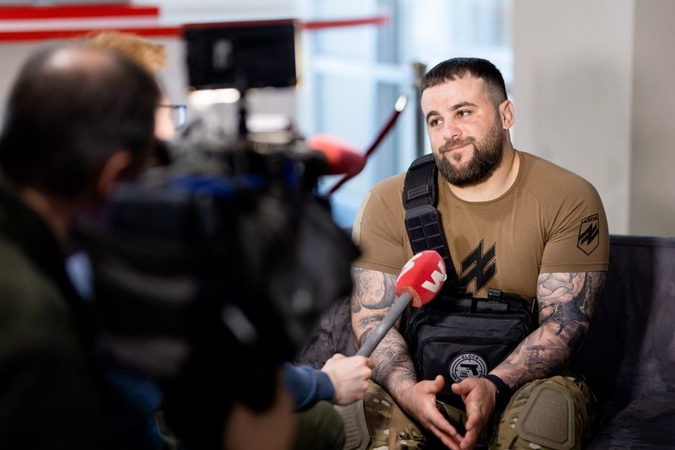 Lietuvoje gydomas „Azov“ karys: didžiausias apdovanojimas vyrui – žūti su ginklu rankose