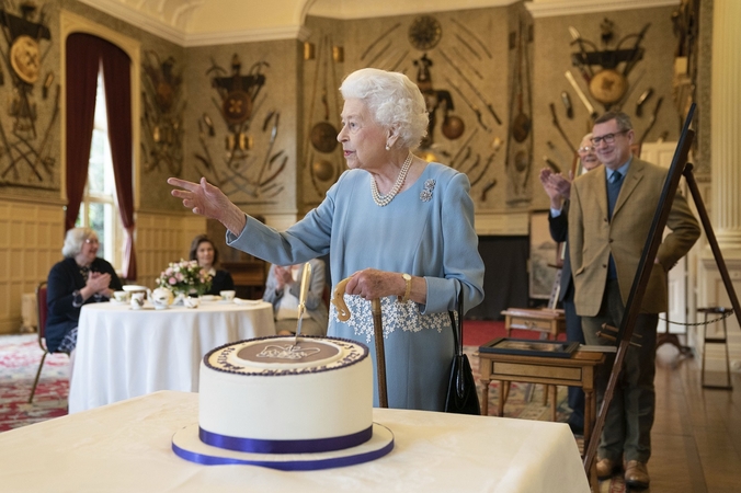 Elizabeth II