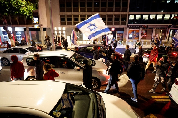 Tūkstančiai izraeliečių protestavo prieš B. Netanyahu vyriausybę