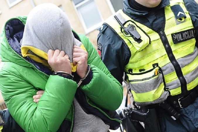Panevėžyje – jaunuolio šou: sužalojo į butą atvykusį policininką