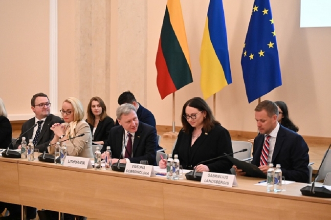 Lietuvoje pirmą kartą posėdžiavo Rusijos agresijai skirto tribunolo darbo grupė
