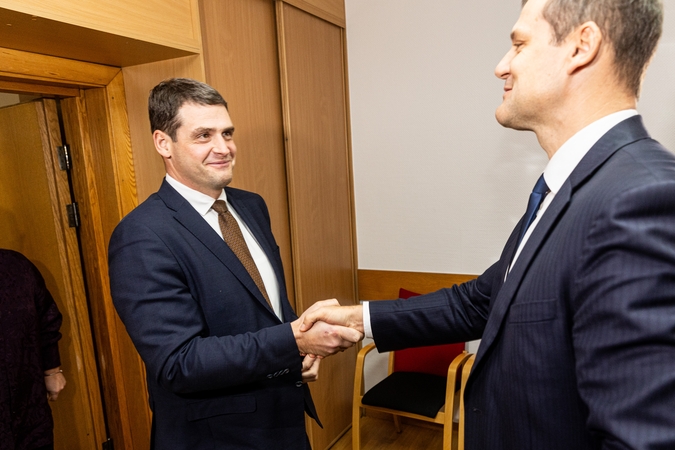 Prakalbus apie Palucko ir Žemaitaičio „ypatingą ryšį“ – premjero pasisakymų apžvalga