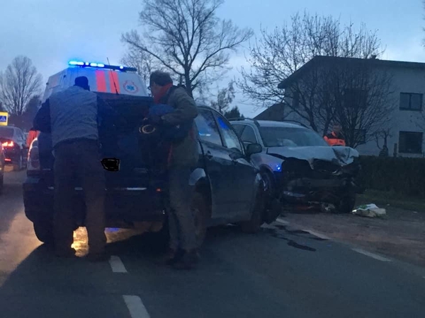 Vaišvydavoje girtas ir agresyvus vairuotojas sukėlė avariją, nukentėjo ir vaikai
