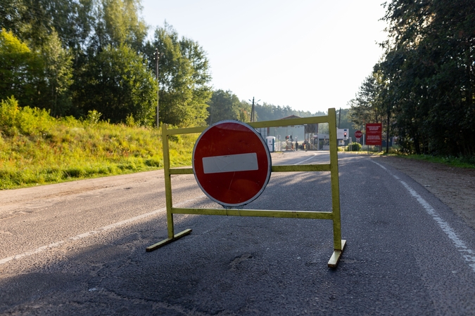 Apeinant ribojimą vykti per du Baltarusijos pasienio punktus, Vyriausybė griežtina tvarką
